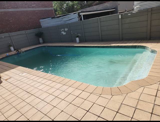 4 bed property to rent in WORCESTER CENTRAL